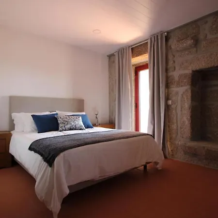 Charming With Pool And Jacuzzi - Terras de Bouro