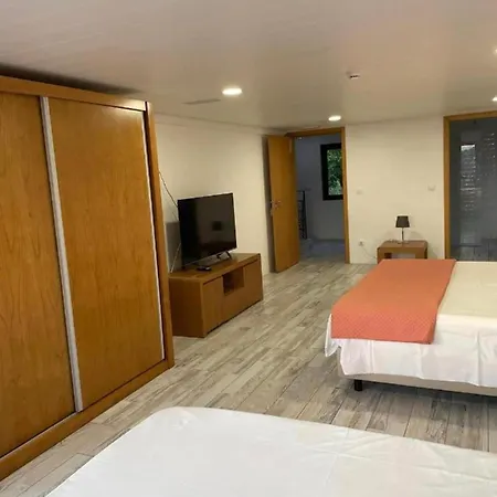 Charming With Pool And Jacuzzi -