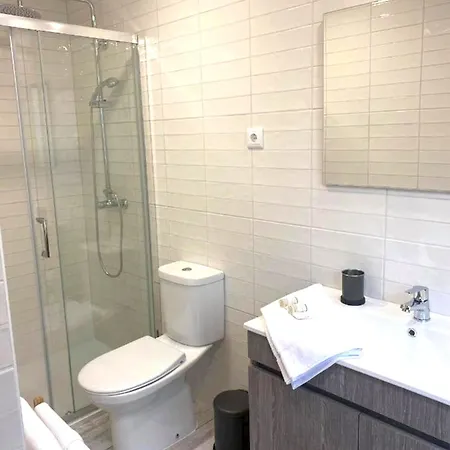 Charming With Pool And Jacuzzi - *