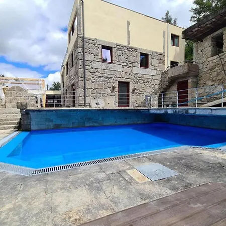 Charming With Pool And Jacuzzi - Terras de Bouro
