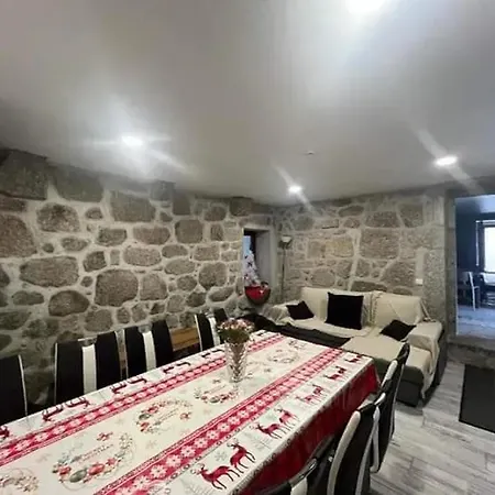 Charming With Pool And Jacuzzi - Terras de Bouro