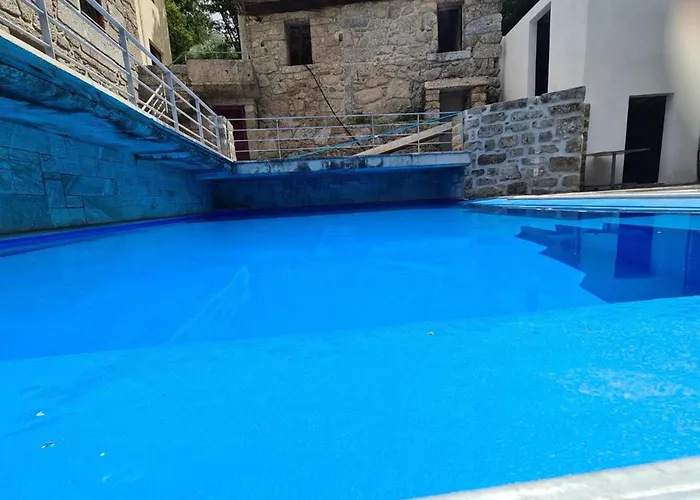 Charming With Pool And Jacuzzi - Villa