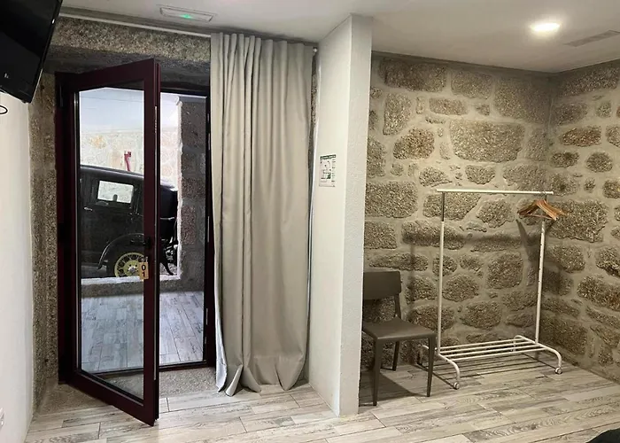 Charming With Pool And Jacuzzi - *