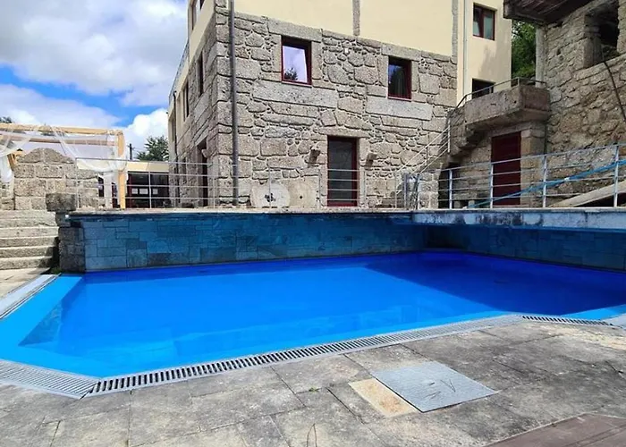 Charming With Pool And Jacuzzi - 特拉什杜博鲁